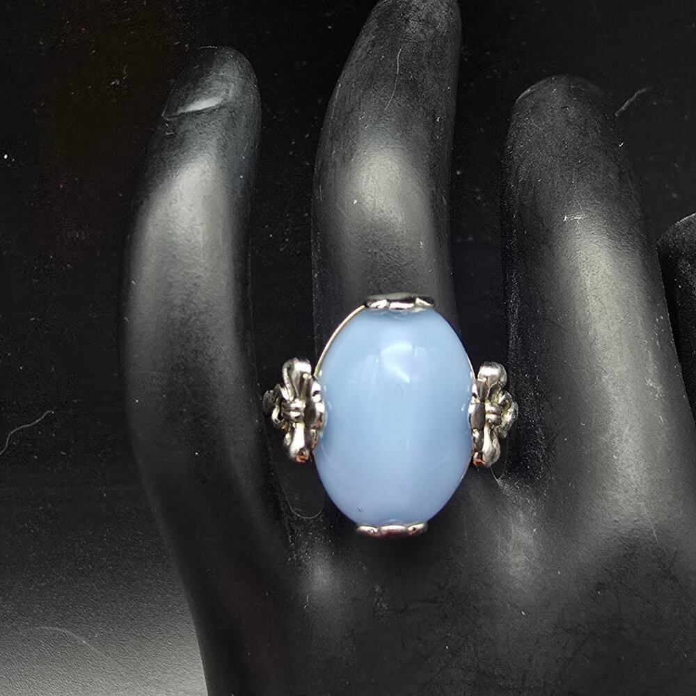 Avon Victorian Splendor Ring Blue Silver Tone Size 6.5 Vintage Jewelry
